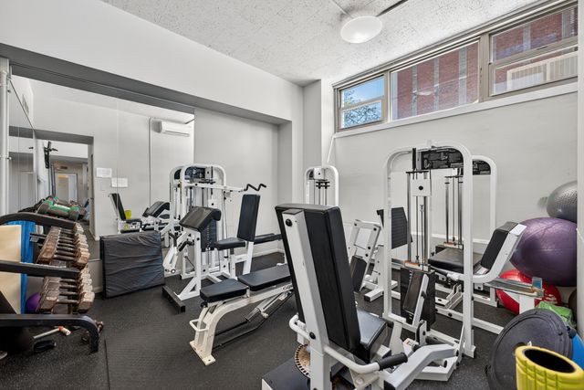 1550 N Lake Shore Drive 25C, Chicago, IL 60610