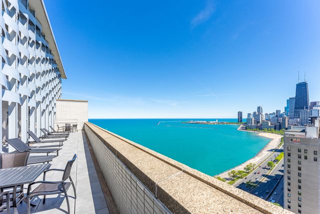 1550 N Lake Shore Drive 25C, Chicago, IL 60610