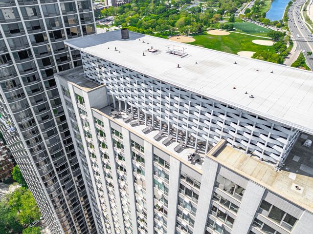 1550 N Lake Shore Drive 25C, Chicago, IL 60610