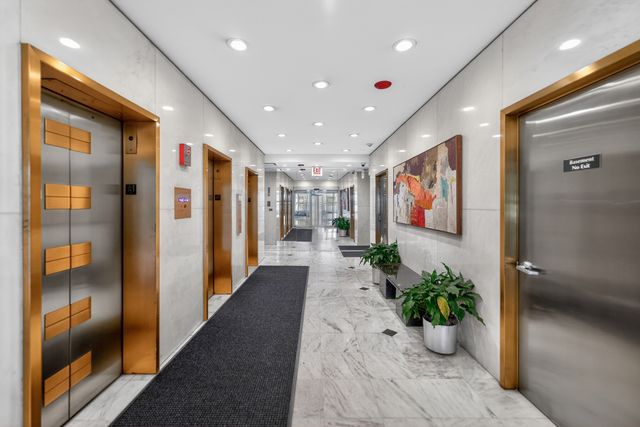 1550 N Lake Shore Drive 25C, Chicago, IL 60610