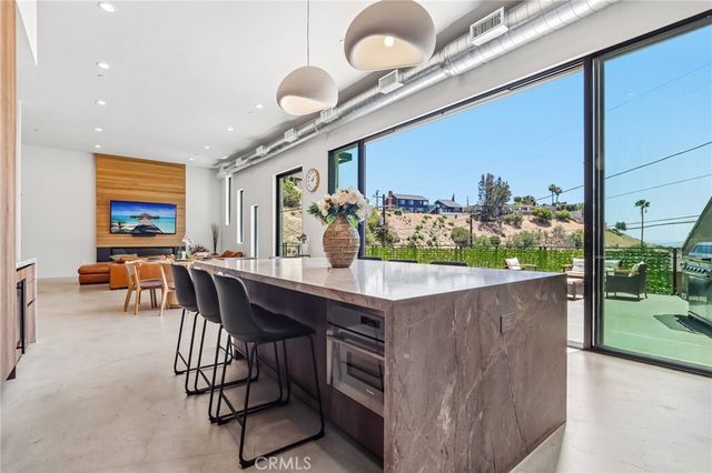 8504 Outland View Drive, Sun Valley, CA 91352