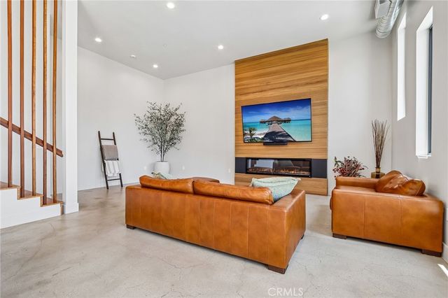 8504 Outland View Drive, Sun Valley, CA 91352