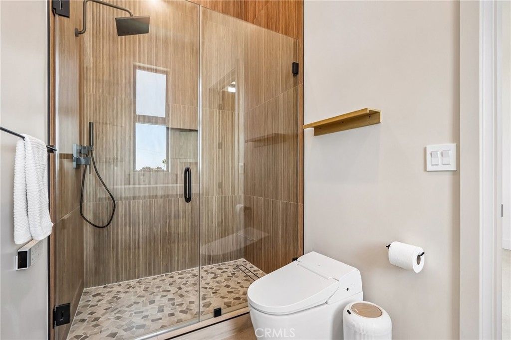 Image 28 of property listing at 8504 Outland View Drive, Sun Valley, CA 91352