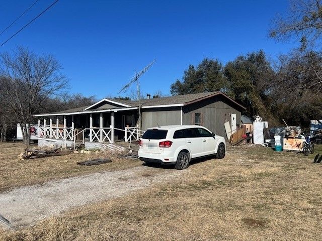 5715 Belaire Circle, Granbury, TX 76048