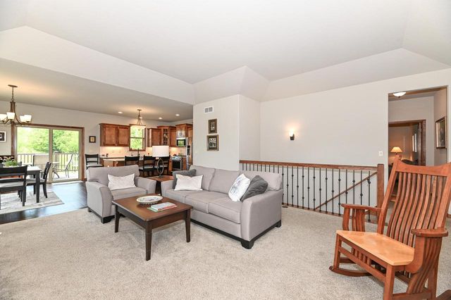 3424 Walnut TRAIL, Waukesha, WI 53188