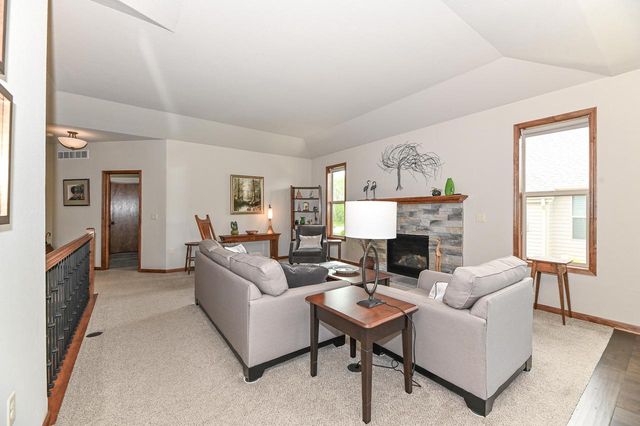 3424 Walnut TRAIL, Waukesha, WI 53188