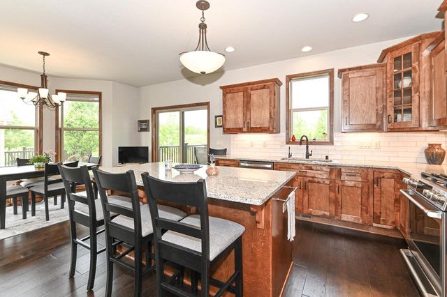 3424 Walnut TRAIL, Waukesha, WI 53188