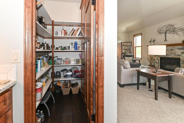 3424 Walnut TRAIL, Waukesha, WI 53188