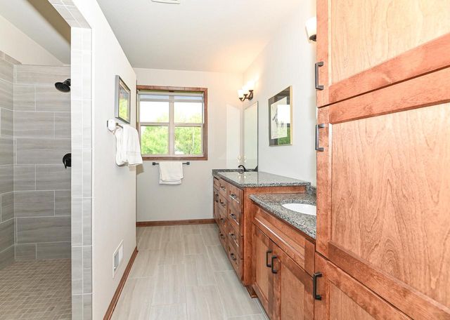 3424 Walnut TRAIL, Waukesha, WI 53188