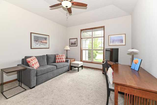 3424 Walnut TRAIL, Waukesha, WI 53188