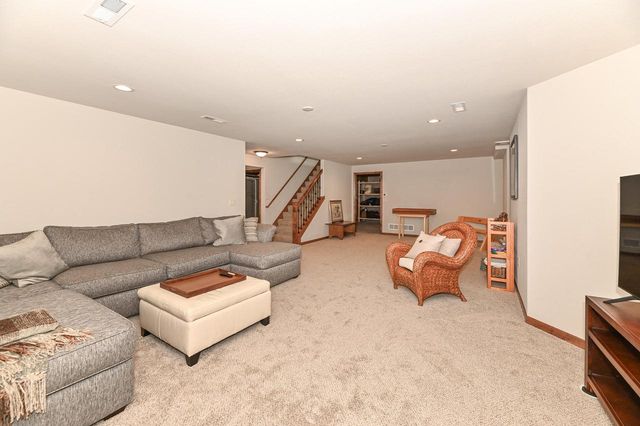 3424 Walnut TRAIL, Waukesha, WI 53188