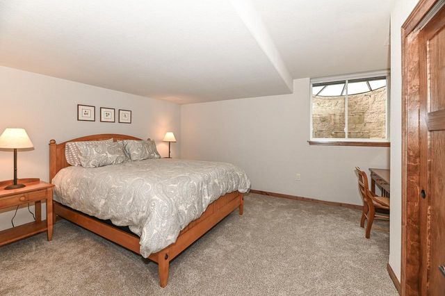 3424 Walnut TRAIL, Waukesha, WI 53188