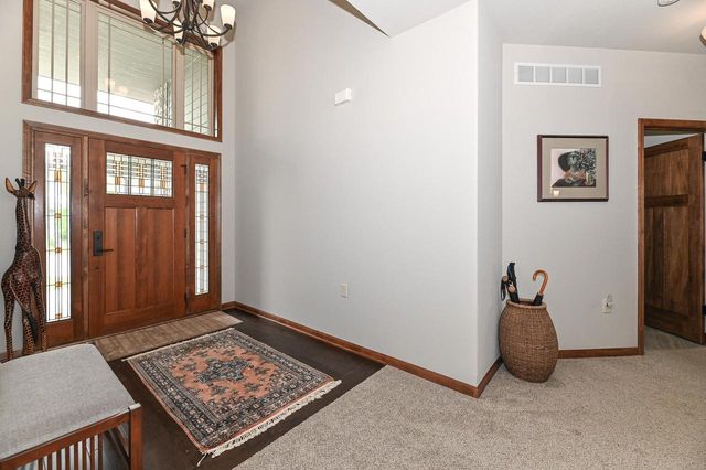 3424 Walnut TRAIL, Waukesha, WI 53188