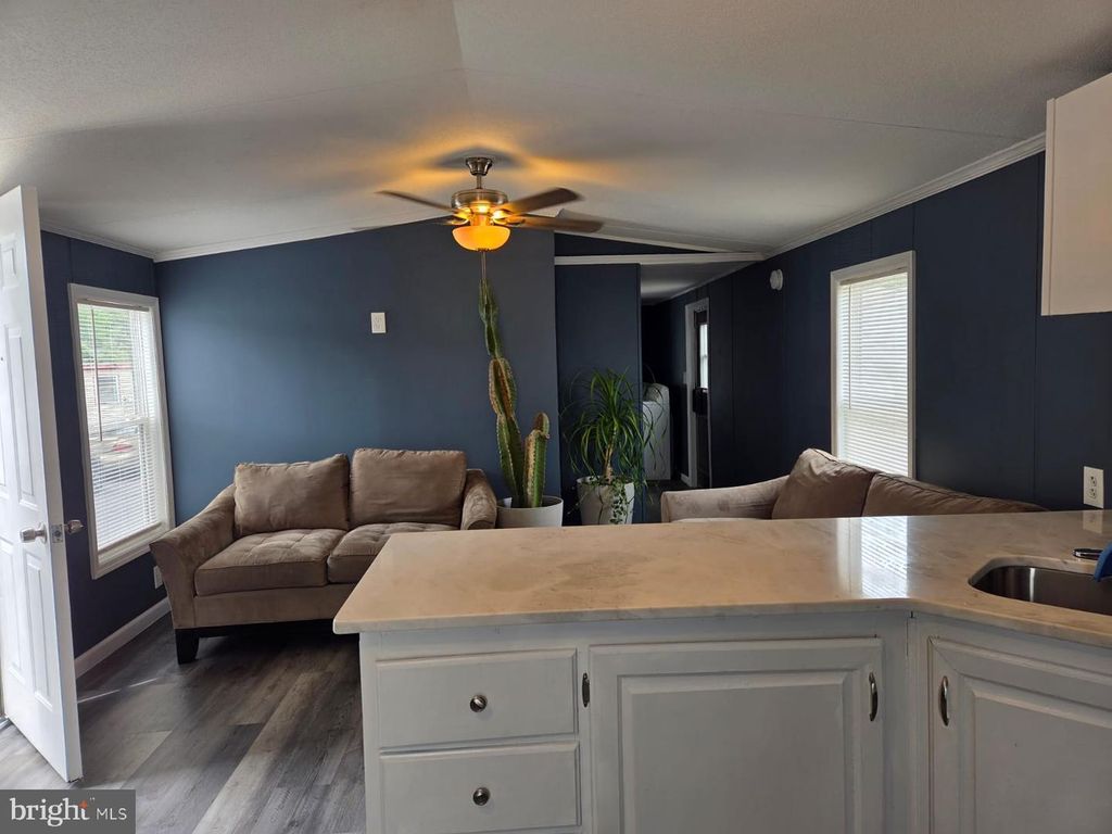 5224 MARLTON PIKE #63, PENNSAUKEN TWP, NJ 08109 — photo 4