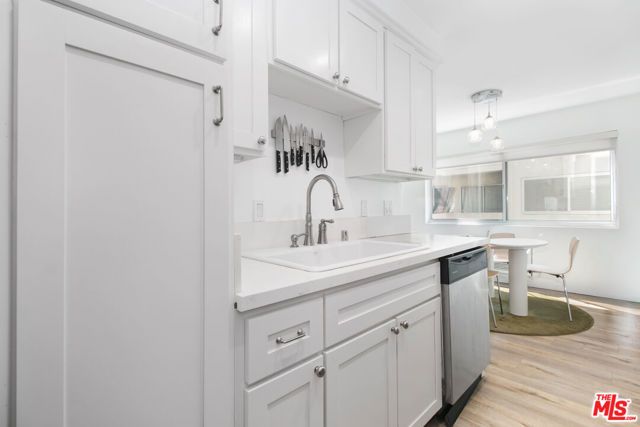 525 N Sycamore Avenue 301, Los Angeles, CA 90036