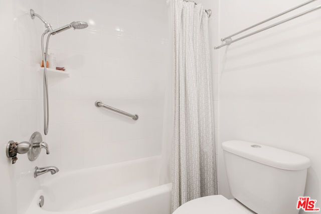 525 N Sycamore Avenue 301, Los Angeles, CA 90036