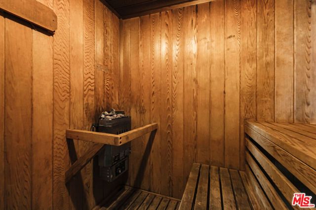 525 N Sycamore Avenue 301, Los Angeles, CA 90036