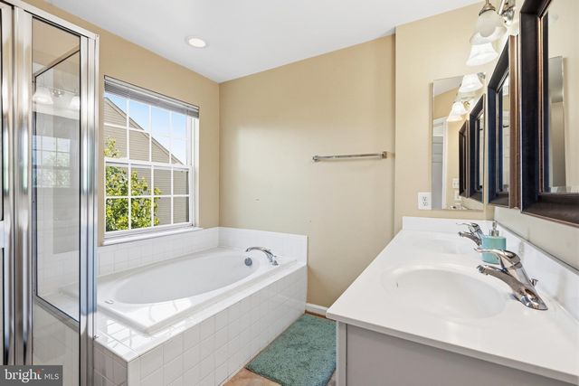 15129 GAFFNEY CIR, Gainesville, VA 20155