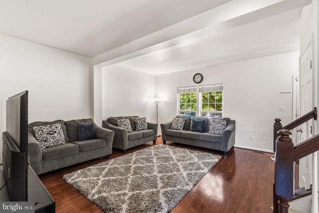 15129 GAFFNEY CIR, Gainesville, VA 20155