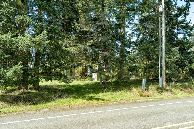 3544 Smugglers Cove Road, Greenbank, WA 98253