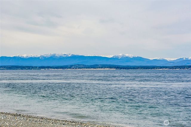 3544 Smugglers Cove Road, Greenbank, WA 98253