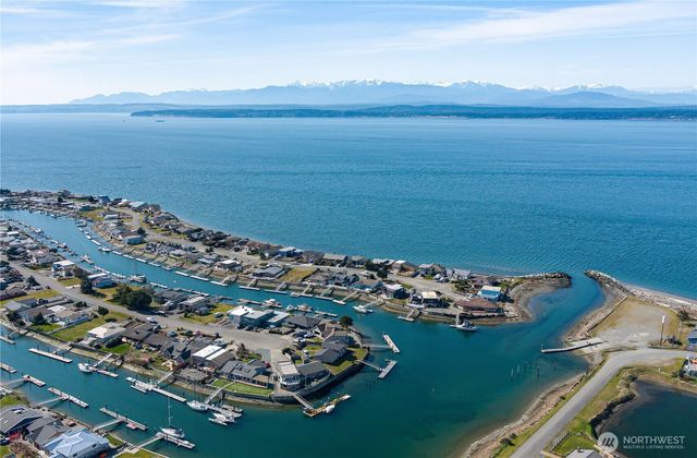 3544 Smugglers Cove Road, Greenbank, WA 98253