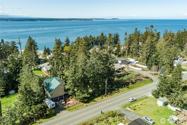 3544 Smugglers Cove Road, Greenbank, WA 98253