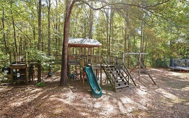 1990 Hewell Road NW, Dewy Rose, GA 30634