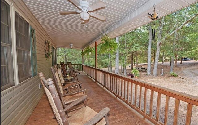 1990 Hewell Road NW, Dewy Rose, GA 30634
