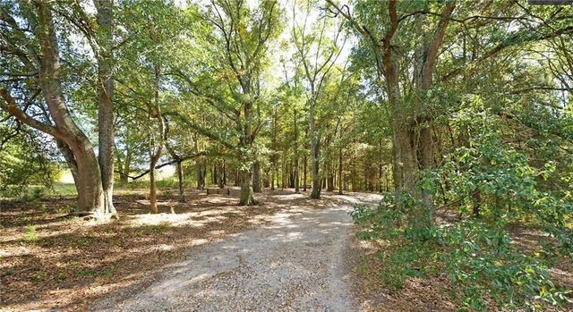 1990 Hewell Road NW, Dewy Rose, GA 30634