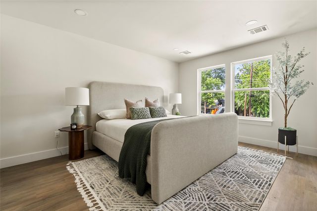 303 Hackberry LN, Austin, TX 78753