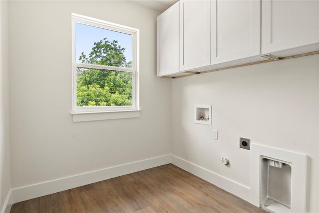 303 Hackberry LN, Austin, TX 78753