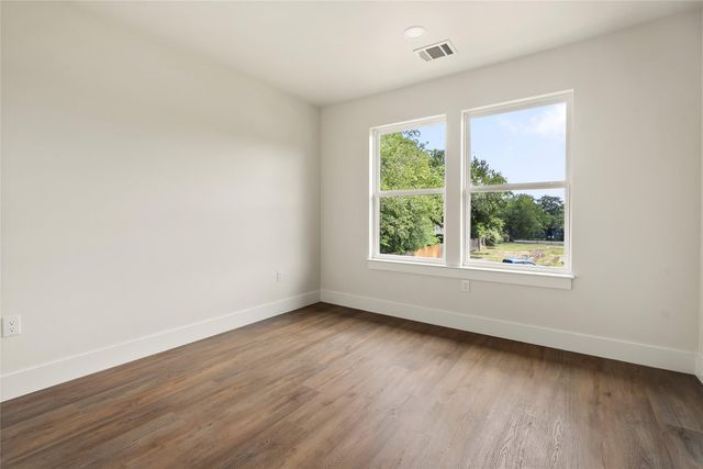 303 Hackberry LN, Austin, TX 78753