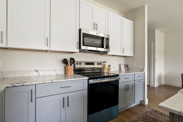 303 Hackberry LN, Austin, TX 78753