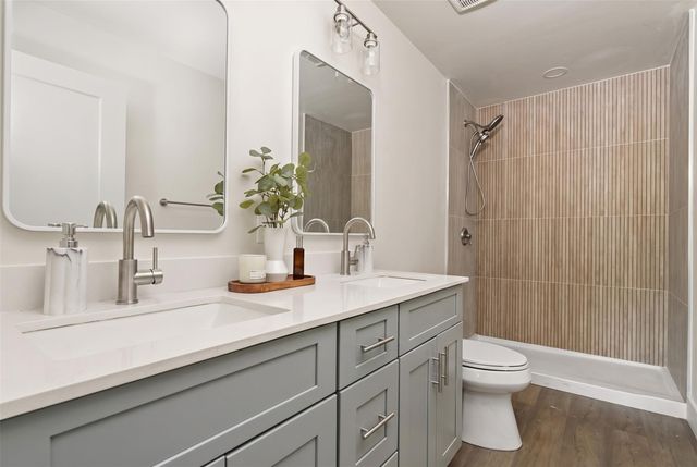 303 Hackberry LN, Austin, TX 78753