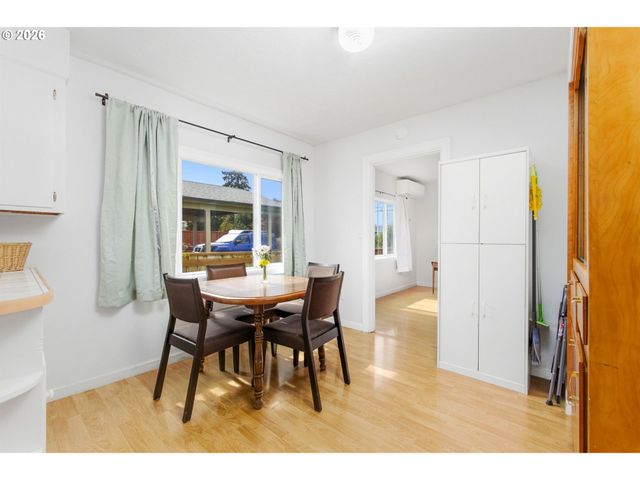 2326 Evergreen Ave, Salem, OR 97301