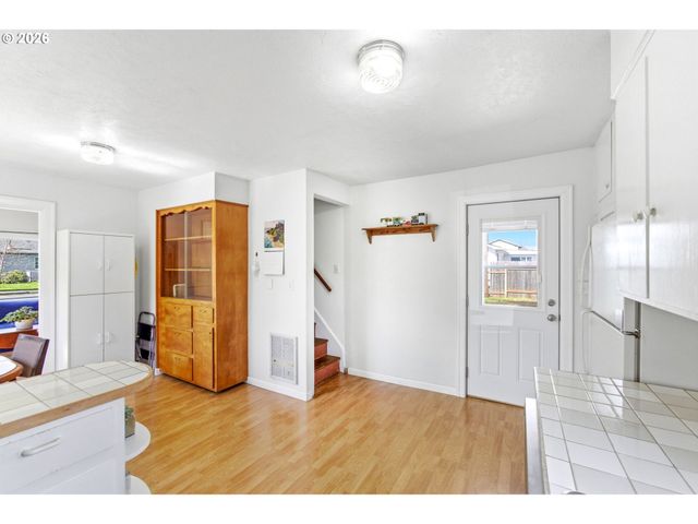 2326 Evergreen Ave, Salem, OR 97301