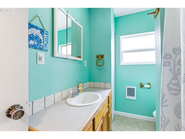 2326 Evergreen Ave, Salem, OR 97301