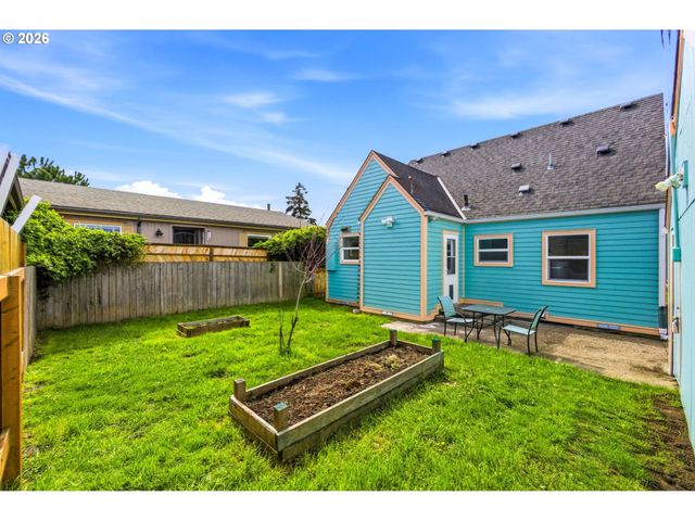2326 Evergreen Ave, Salem, OR 97301