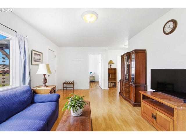 2326 Evergreen Ave, Salem, OR 97301