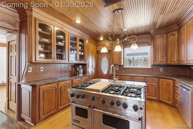 1684 W Leonard Road, Leonard, MI 48367