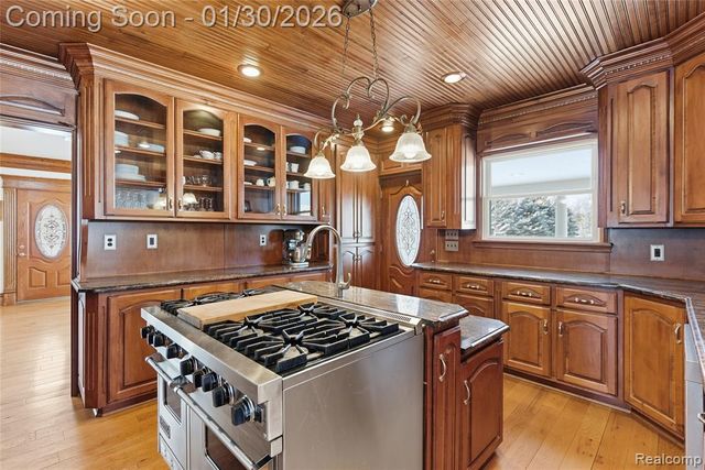 1684 W Leonard Road, Leonard, MI 48367