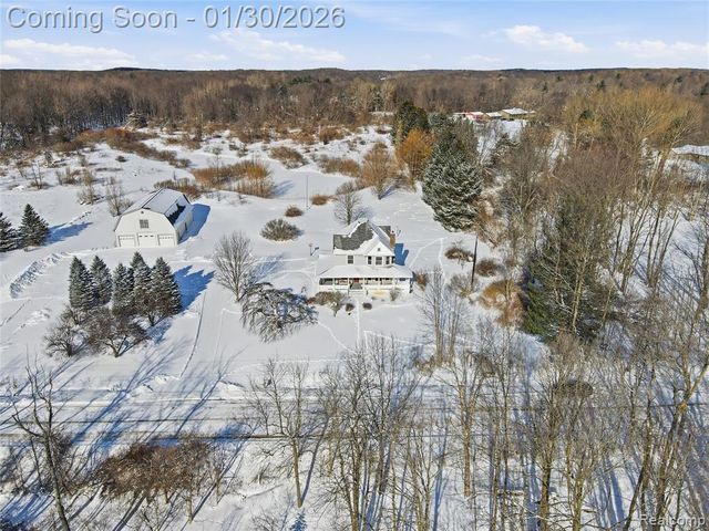 1684 W Leonard Road, Leonard, MI 48367