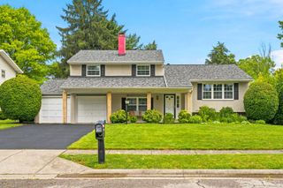 402 Hermitage Road, Columbus, OH 43230