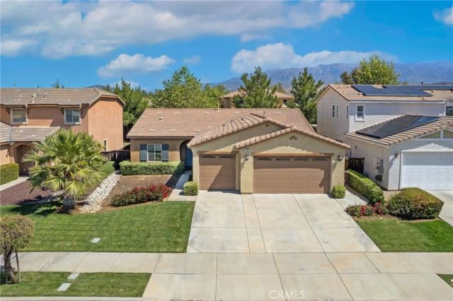1338 Mistletoe Drive, Beaumont, CA 92223