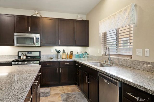 1338 Mistletoe Drive, Beaumont, CA 92223