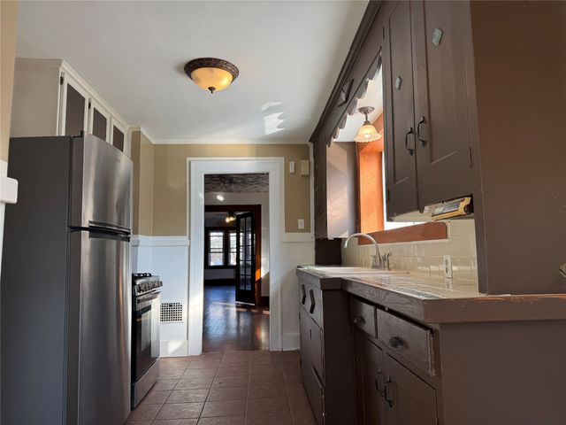 213 E 34TH Street, Erie, PA 16504