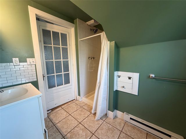 213 E 34TH Street, Erie, PA 16504