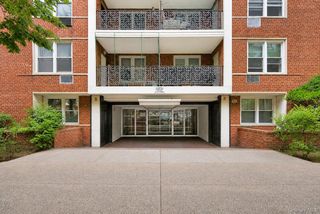 14430 Sanford Avenue 6L, Flushing, NY 11355