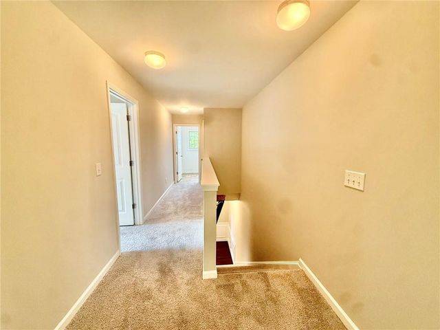 5190 Amberland Square, Atlanta, GA 30349